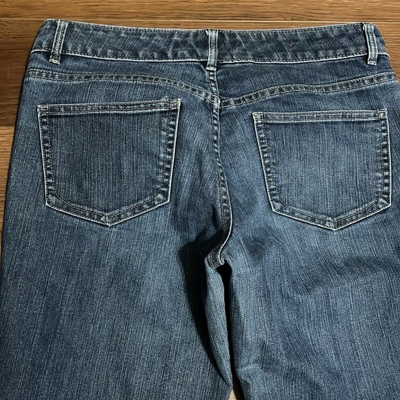 The limited Size 6 boot cut blue jeans Measurements in photos - Picture 12 of 12